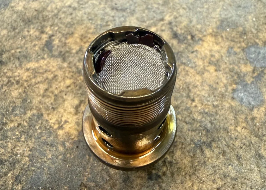 BMW B48 Low Oil Pressure and VANOS Faults: Blocked Central Valve and Failed Solenoid